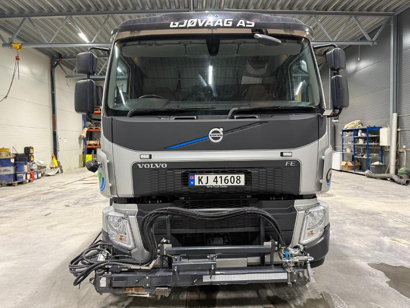 2018 Volvo FE 320 feiebil med Beam JBVT 801, frontkost og spylebom - Véhicule de voirie/ Spécial: photos 2 2018 Volvo FE 320 feiebil med Beam JBVT 801, frontkost og spylebom - Véhicule de voirie/ Spécial: photos 2