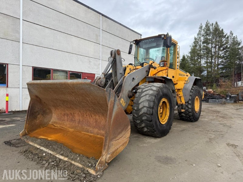 Volvo L110E Hjullaster - Chargeuse sur pneus: photos 1 Volvo L110E Hjullaster - Chargeuse sur pneus: photos 1