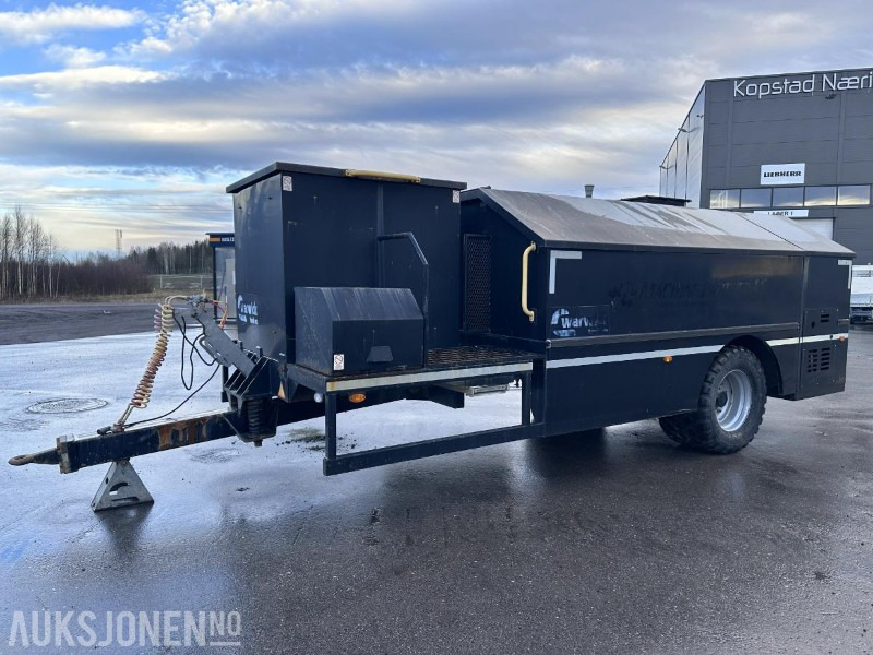 Warwick 6m³ Dieselvogn med 1m³ AdBlue tank - L'équipement de construction: photos 1 Warwick 6m³ Dieselvogn med 1m³ AdBlue tank - L'équipement de construction: photos 1