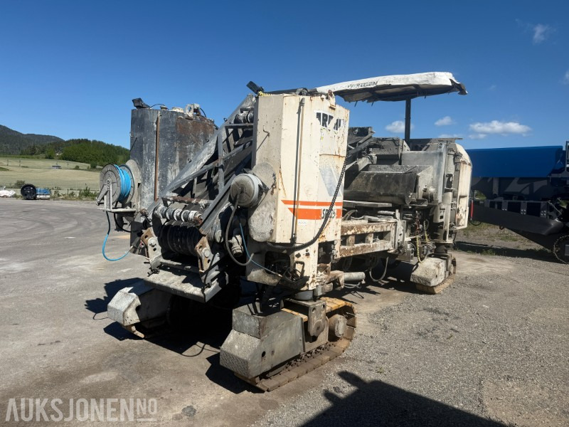 Wirtgen SP25 Glidestøpemaskin - 11688 Arbeidstimer - 118kW/158HP - L'équipement de construction: photos 1 Wirtgen SP25 Glidestøpemaskin - 11688 Arbeidstimer - 118kW/158HP - L'équipement de construction: photos 1