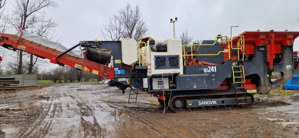 Sandvik QJ 241 - Concasseur mobile: photos 1 Sandvik QJ 241 - Concasseur mobile: photos 1