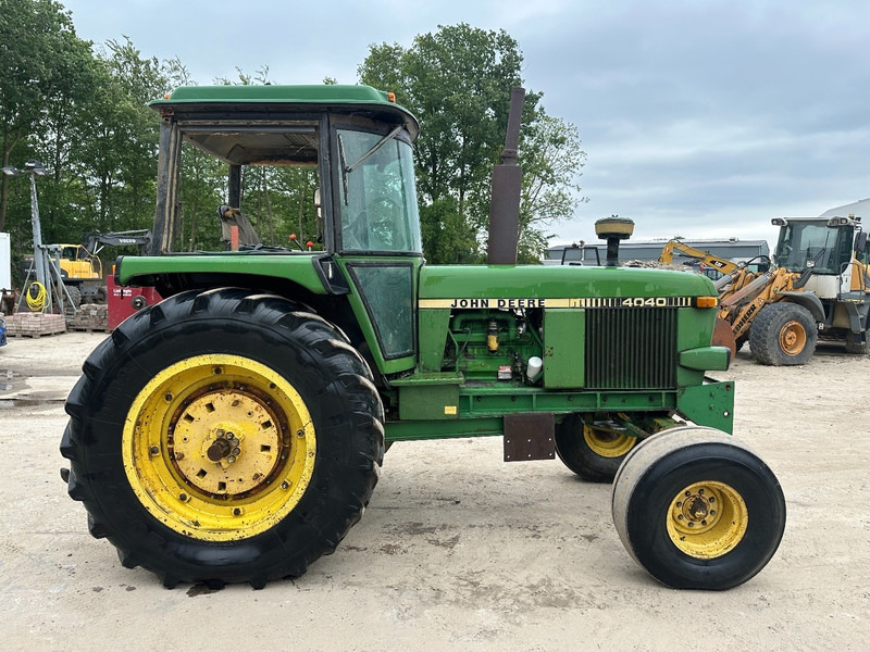 John Deere 4040 AIRCO - Tracteur agricole: photos 4 John Deere 4040 AIRCO - Tracteur agricole: photos 4
