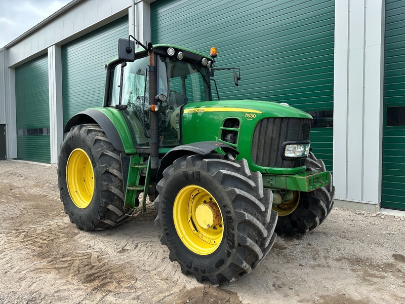 John Deere 7530 - Tracteur agricole: photos 2 John Deere 7530 - Tracteur agricole: photos 2