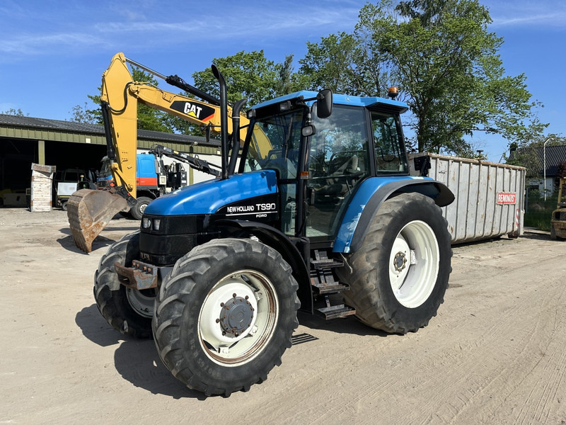 New Holland TS 90 - Tracteur agricole: photos 2 New Holland TS 90 - Tracteur agricole: photos 2
