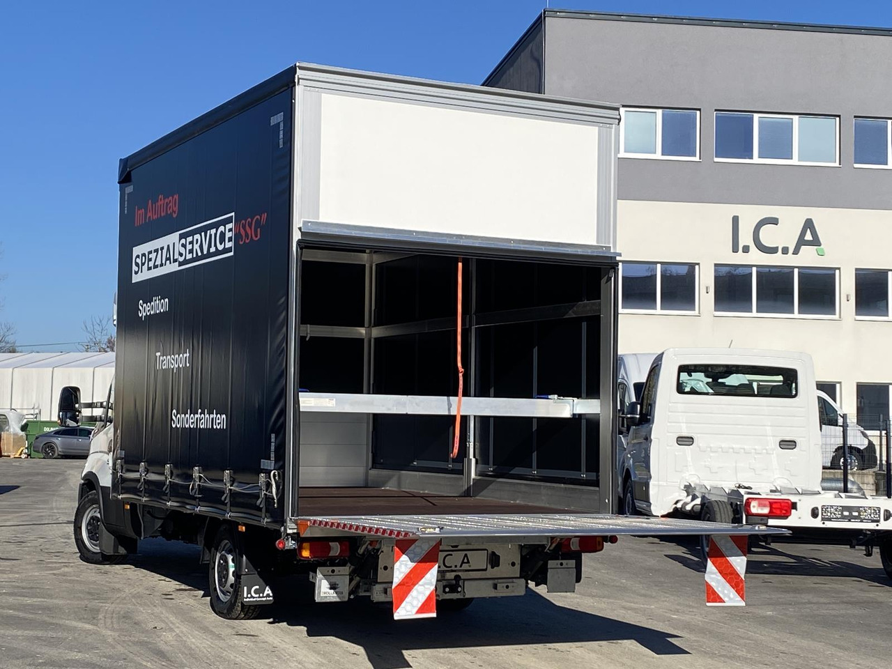 Utilitaire rideaux coulissants (PLSC) neuf IVECO DAILY 35S18HP  D30C | PRITSCHE PLANE + SCHLAFKABINE + LADERAMPE: photos 19