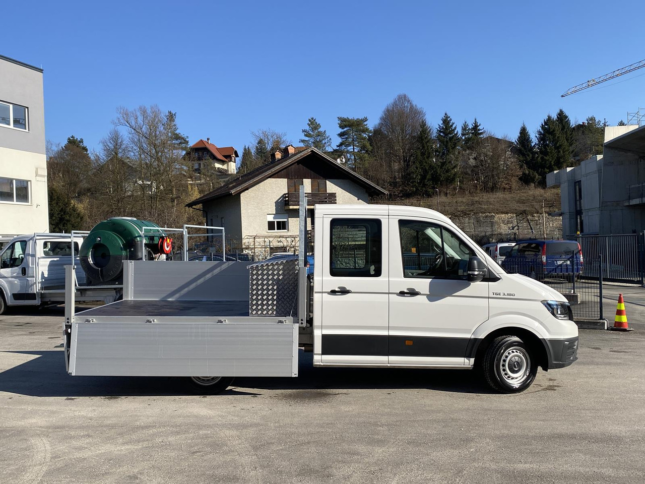 MAN TGE 3.180 DOKA 1+6 3640MM | OFFENE PRITSCHE + ALU KOFFER AUF DER PRITSCHE - Utilitaire plateau: photos 3 MAN TGE 3.180 DOKA 1+6 3640MM | OFFENE PRITSCHE + ALU KOFFER AUF DER PRITSCHE - Utilitaire plateau: photos 3