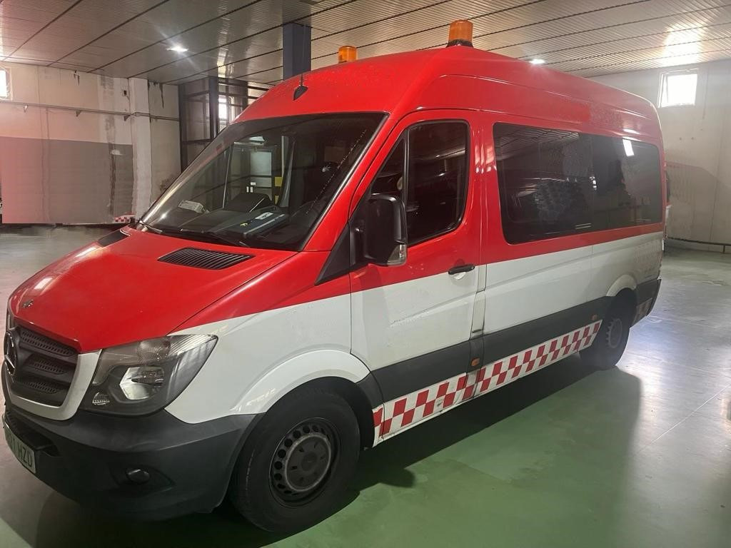 MERCEDES BENZ AMBULANCE FOR DYSABLED PEOPLE Sprinter 313 CDI(15 units) - Ambulance: photos 1 MERCEDES BENZ AMBULANCE FOR DYSABLED PEOPLE Sprinter 313 CDI(15 units) - Ambulance: photos 1