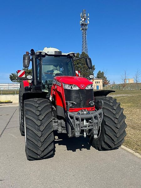 Massey Ferguson MF 8740 S "Exclusive Ausstattung" - Tracteur agricole: photos 2 Massey Ferguson MF 8740 S "Exclusive Ausstattung" - Tracteur agricole: photos 2