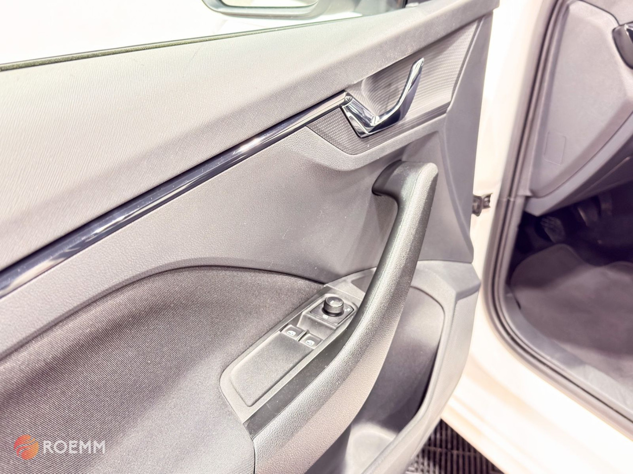 SUV Skoda Kamiq Active *GARANTIE* Sitzheizung*Klima: photos 16