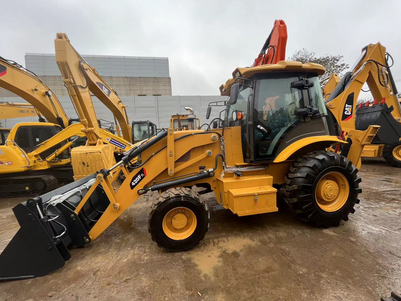 Caterpillar 420 Backhoe Loader CAT 420F 420F2 JCB3CX 4CX In Great Work Condition - Tractopelle: photos 2 Caterpillar 420 Backhoe Loader CAT 420F 420F2 JCB3CX 4CX In Great Work Condition - Tractopelle: photos 2