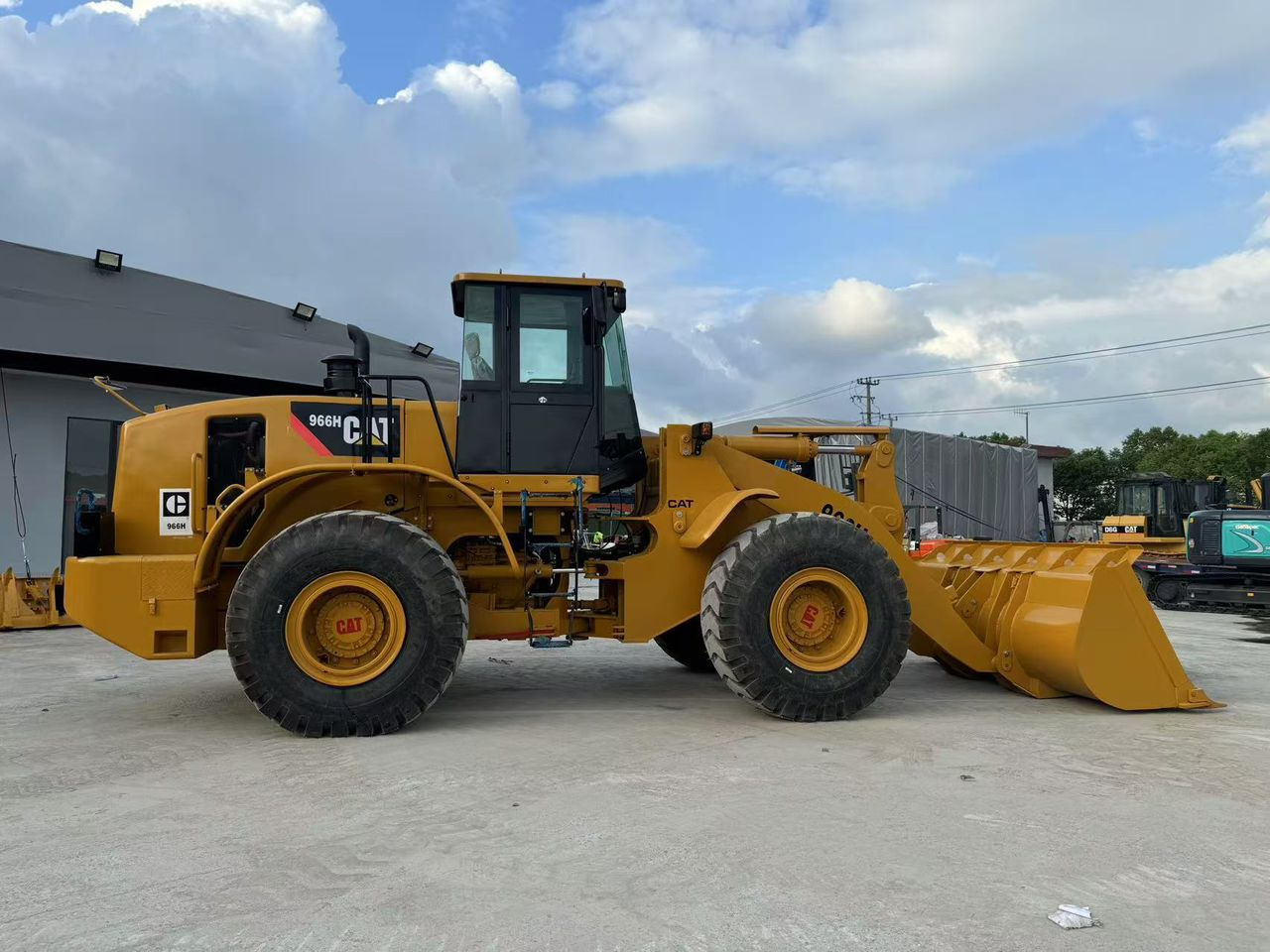 Caterpillar Loader CAT Loader 966H 966F 980G 988G Used Loader in Good Work Performance - Chargeuse sur pneus: photos 1 Caterpillar Loader CAT Loader 966H 966F 980G 988G Used Loader in Good Work Performance - Chargeuse sur pneus: photos 1