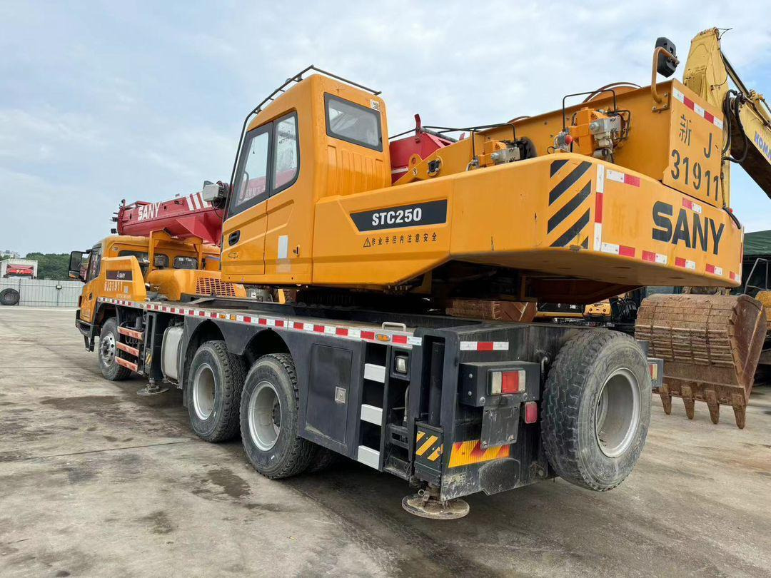 SANY 25 Ton Crane Truck Crane SANY STC250 QY50C STC750 STC1000 XCMG ZOOOMLION TADANO KOBELCO CRANES FOR SALE - Grue mobile: photos 5 SANY 25 Ton Crane Truck Crane SANY STC250 QY50C STC750 STC1000 XCMG ZOOOMLION TADANO KOBELCO CRANES FOR SALE - Grue mobile: photos 5