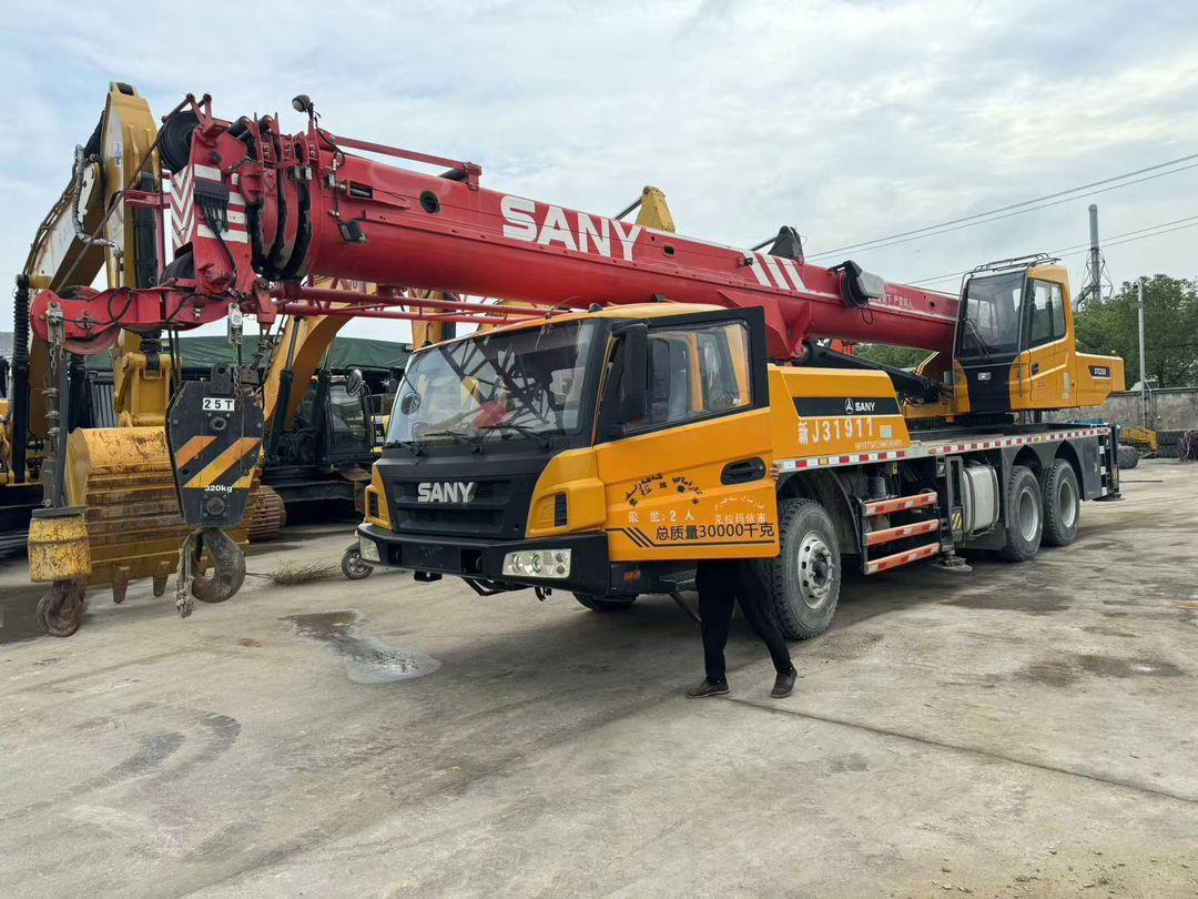 Sany Used Truck Crane 25 Ton with Excellent Work Performance and 1 year Warrenty — crédit-bail Sany Used Truck Crane 25 Ton with Excellent Work Performance and 1 year Warrenty: photos 7