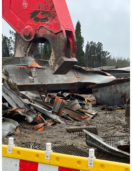 ROTAR RSS 150X - Cisaille de démolition pour Engins de chantier: photos 3 ROTAR RSS 150X - Cisaille de démolition pour Engins de chantier: photos 3