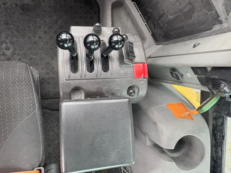 Chargeuse sur pneus Volvo L70H: photos 13 Chargeuse sur pneus Volvo L70H: photos 13