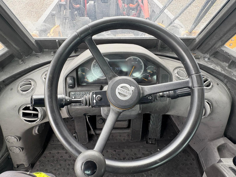 Chargeuse sur pneus Volvo L70H: photos 14 Chargeuse sur pneus Volvo L70H: photos 14