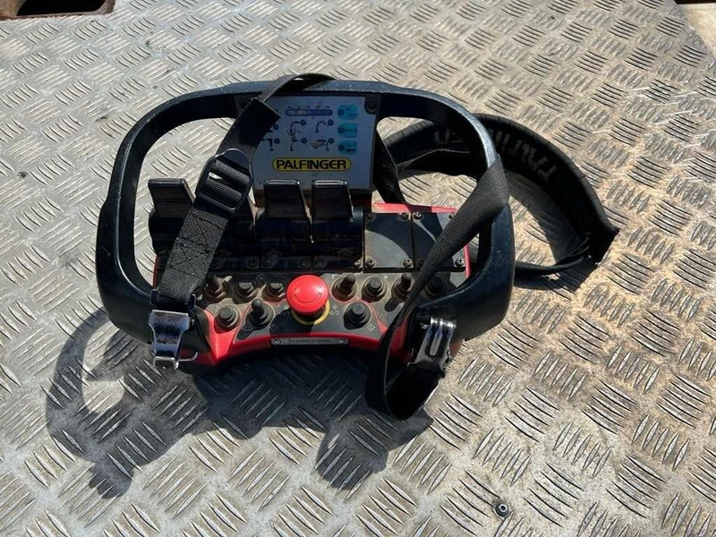 Tracteur routier DAF CF 460 6x2 Kraanwagen Manual / Euro 5 / Kraan Palfinger PK42502-E: photos 12 Tracteur routier DAF CF 460 6x2 Kraanwagen Manual / Euro 5 / Kraan Palfinger PK42502-E: photos 12