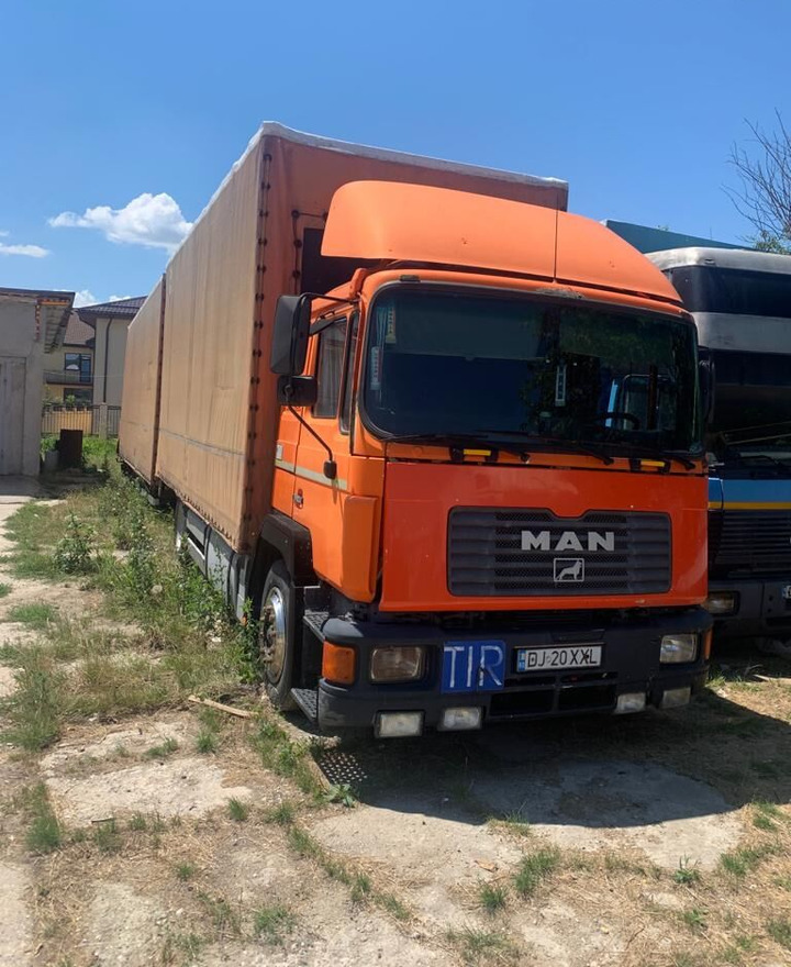 MAN 19.342 480 - Camion à rideaux coulissants: photos 4 MAN 19.342 480 - Camion à rideaux coulissants: photos 4