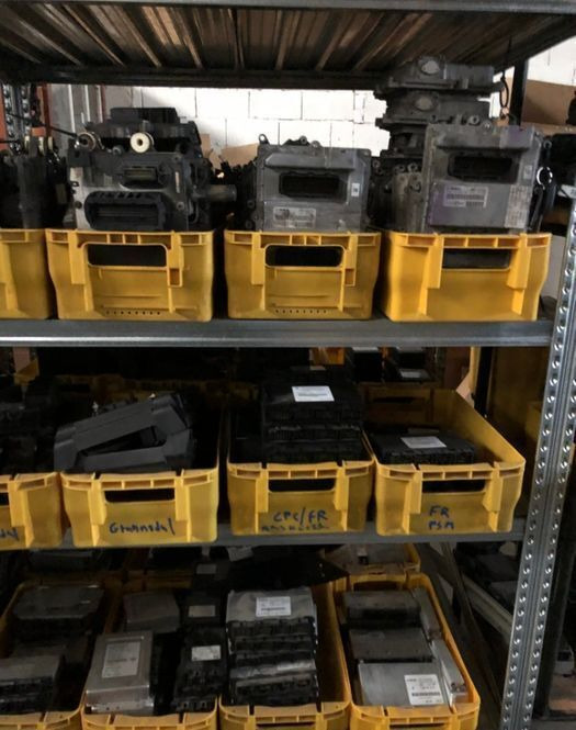 Mercedes-Benz actros MP 2 / MP 3 - Bloc de gestion pour Camion: photos 4 Mercedes-Benz actros MP 2 / MP 3 - Bloc de gestion pour Camion: photos 4