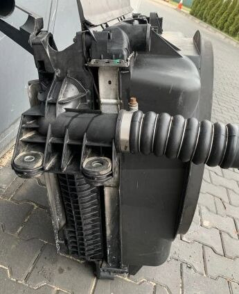 MAN TGL 81061006683 MAN Man TGL - Radiateur pour Camion: photos 2 MAN TGL 81061006683 MAN Man TGL - Radiateur pour Camion: photos 2