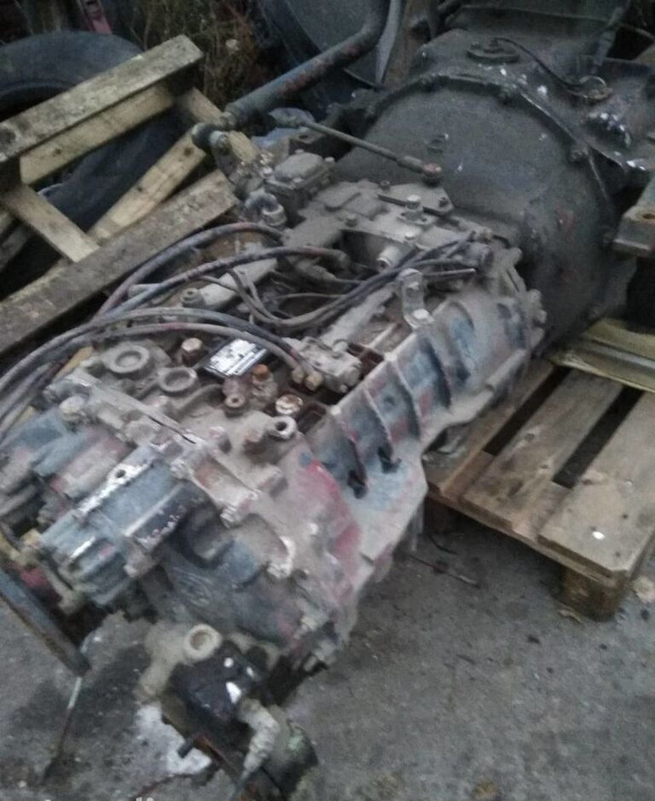 ZF 16S109 Renault - Boîte de vitesse pour Camion: photos 2 ZF 16S109 Renault - Boîte de vitesse pour Camion: photos 2