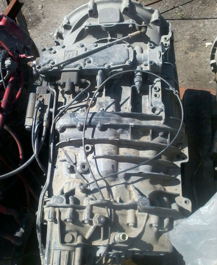 ZF 16S1920 Renault MAN DAF - Boîte de vitesse pour Camion: photos 1 ZF 16S1920 Renault MAN DAF - Boîte de vitesse pour Camion: photos 1