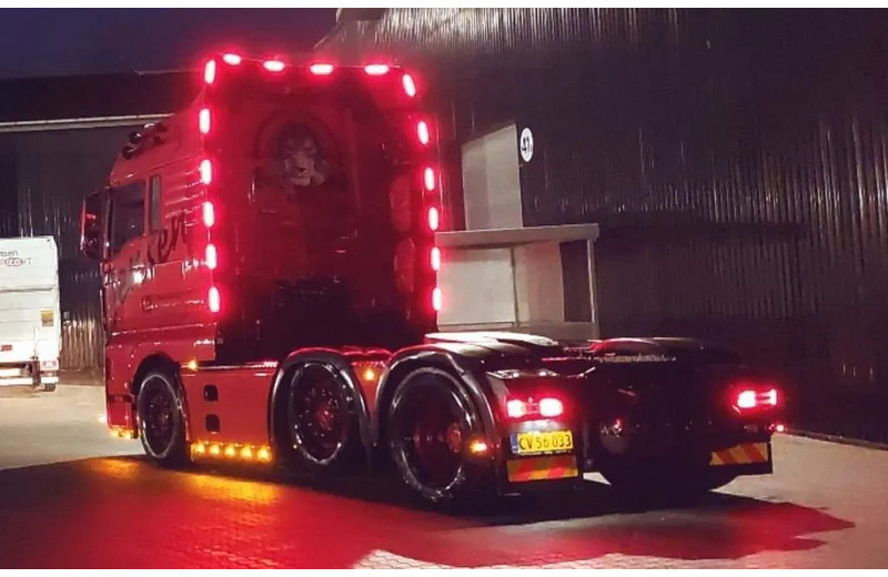 MAN TGX 26.510 2stk . Special interior. pusher 6x2/2. - Tracteur routier: photos 4 MAN TGX 26.510 2stk . Special interior. pusher 6x2/2. - Tracteur routier: photos 4