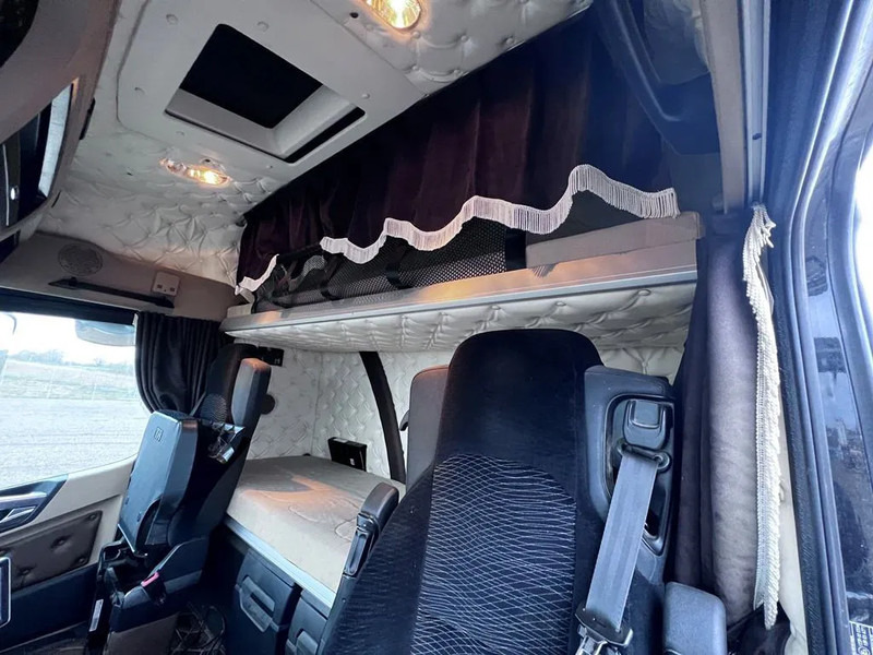 Tracteur routier Mercedes-Benz Actros 1843 Special Interior. Air / Air suspension. Euro 6: photos 9