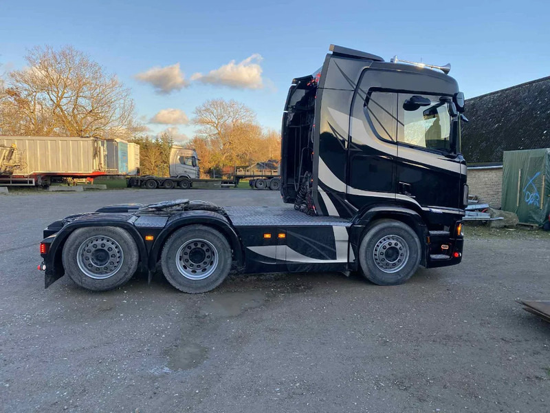 Scania R560 560R super 6x2*4 rearsteering. Hydr. system Air / Air suspension - Tracteur routier: photos 3 Scania R560 560R super 6x2*4 rearsteering. Hydr. system Air / Air suspension - Tracteur routier: photos 3