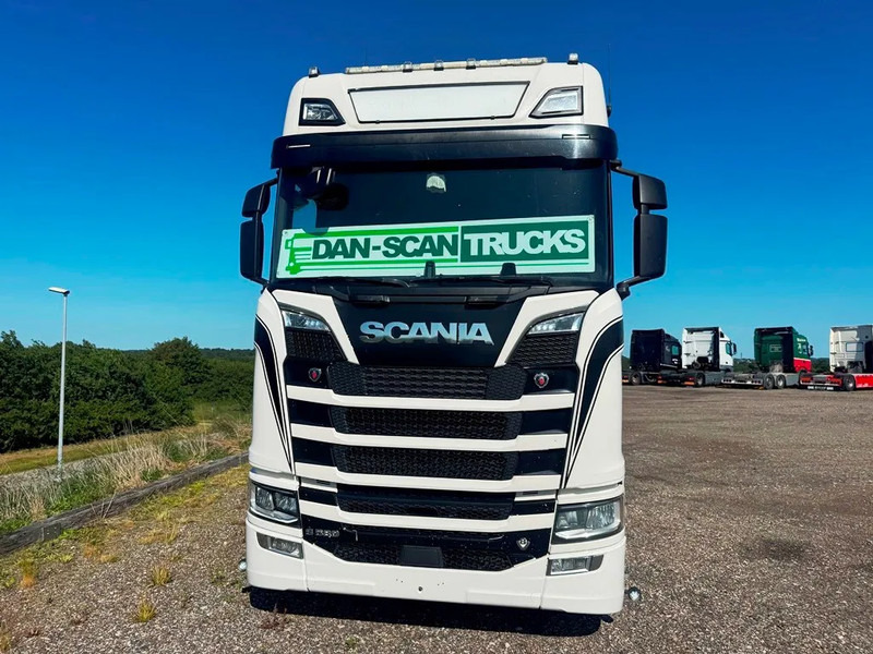 Scania S580 V8 NGS weelbase 3150mm. Air / Air suspension. Opticruise / Retarder. Hydr. system,. - Tracteur routier: photos 5 Scania S580 V8 NGS weelbase 3150mm. Air / Air suspension. Opticruise / Retarder. Hydr. system,. - Tracteur routier: photos 5