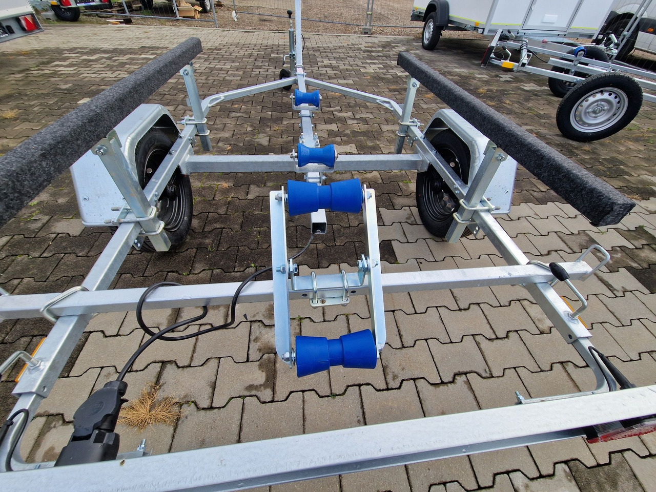 Nowa Przyczepa Podłodziowa ponton łódź 350 - 550cm Niewiadów P400 P415 - Remorque porte-voitures: photos 1 Nowa Przyczepa Podłodziowa ponton łódź 350 - 550cm Niewiadów P400 P415 - Remorque porte-voitures: photos 1