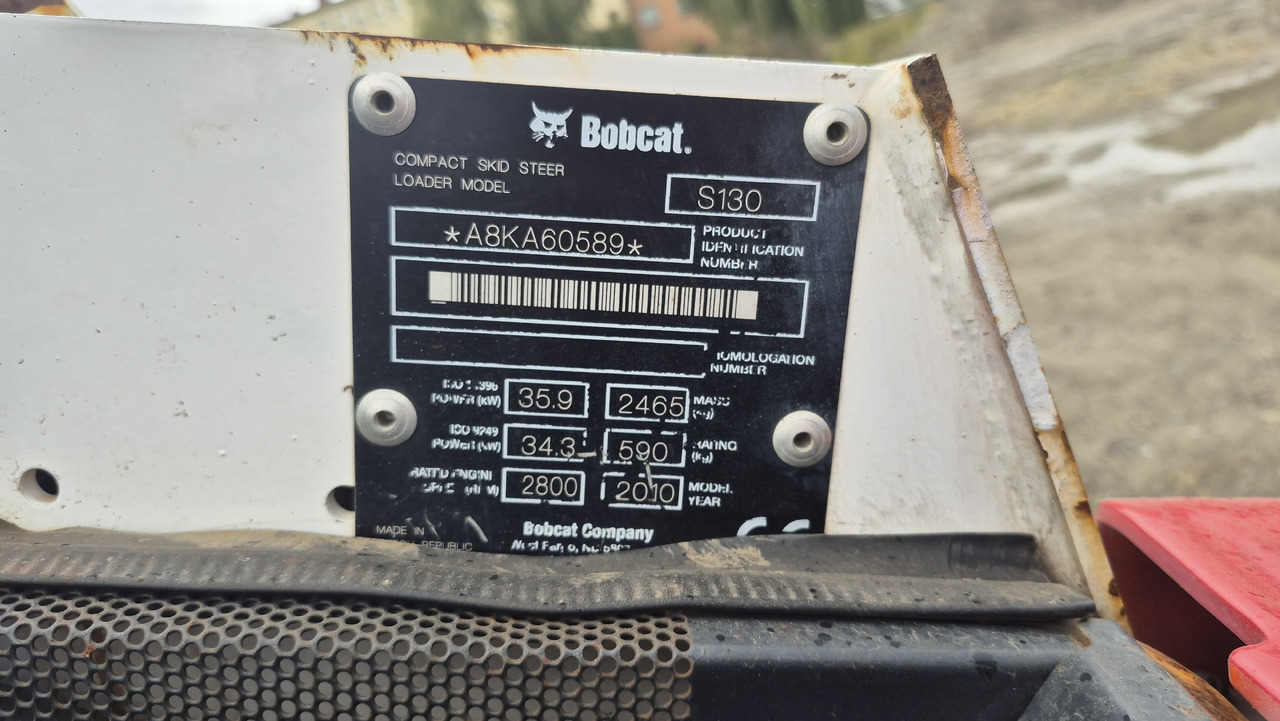 Mini chargeuse BOBCAT S130: photos 11