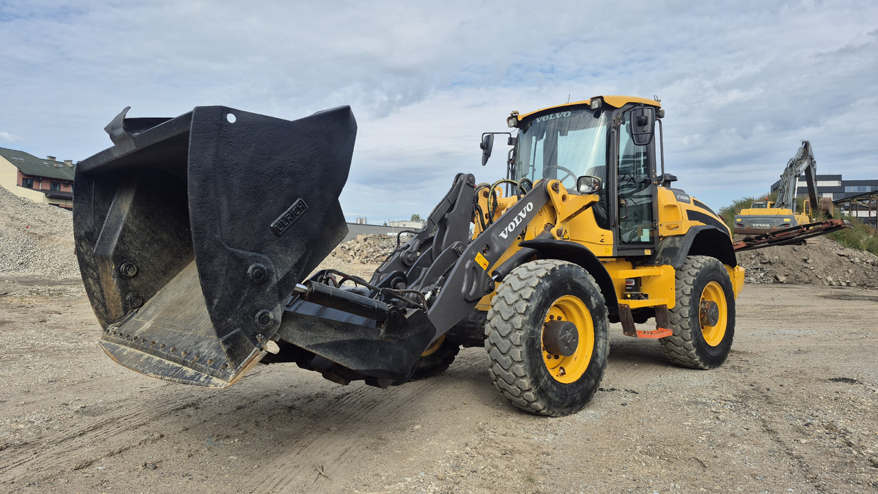 VOLVO L45H - Chargeuse sur pneus: photos 1 VOLVO L45H - Chargeuse sur pneus: photos 1