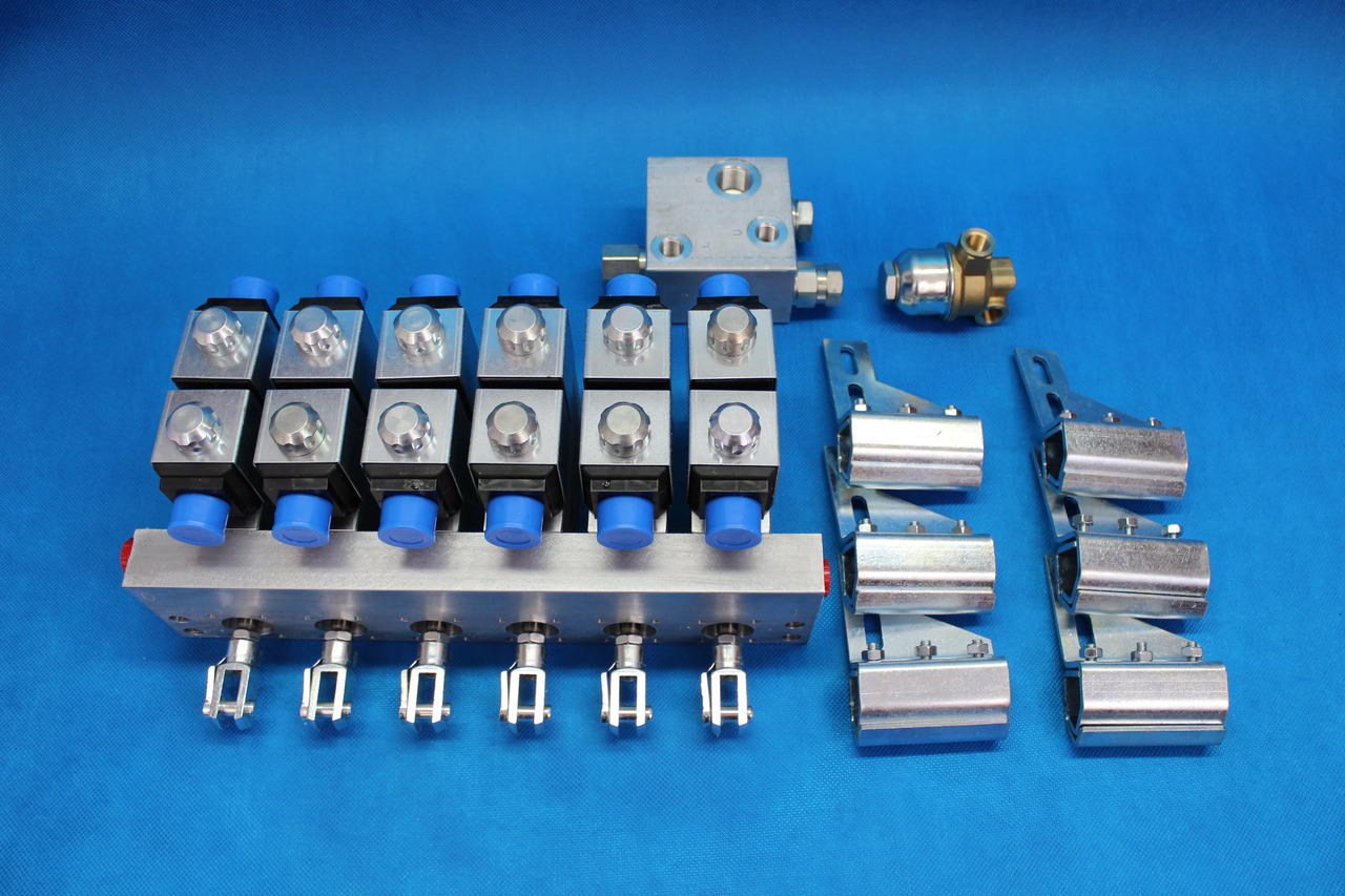 Actuator block MOD 10 for 6 function12/ 24VDC Retrofit Kit for crane with valve without solenoids Fassi Hiab Palfinger 12/24V - Engins de chantier: photos 1 Actuator block MOD 10 for 6 function12/ 24VDC Retrofit Kit for crane with valve without solenoids Fassi Hiab Palfinger 12/24V - Engins de chantier: photos 1