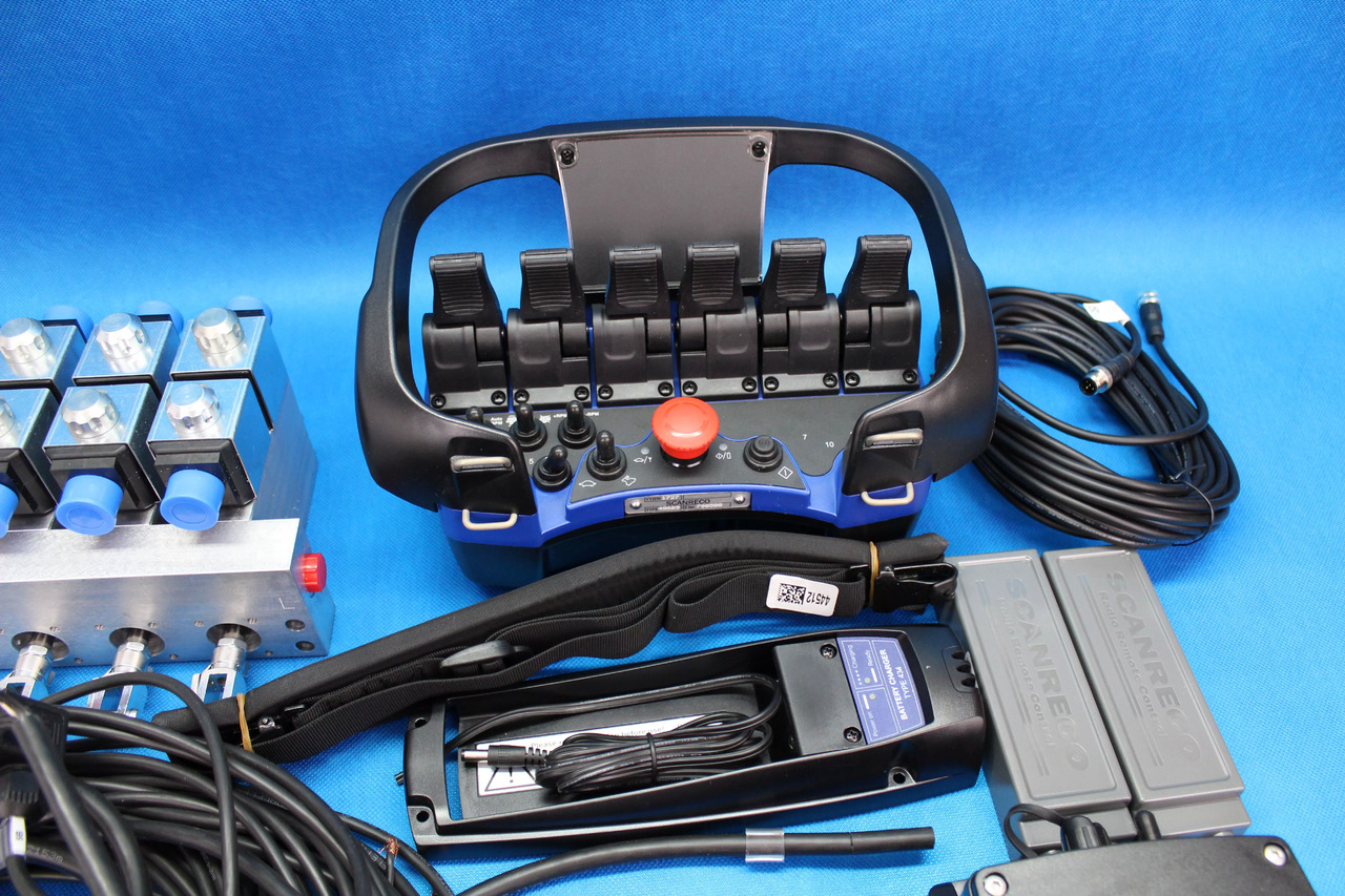 Scanreco RC400 G2B 6 Functions + Retrofit Kit for crane with valve without solenoids Fassi Hiab Palfinger 12/24V - Engins de chantier: photos 3 Scanreco RC400 G2B 6 Functions + Retrofit Kit for crane with valve without solenoids Fassi Hiab Palfinger 12/24V - Engins de chantier: photos 3