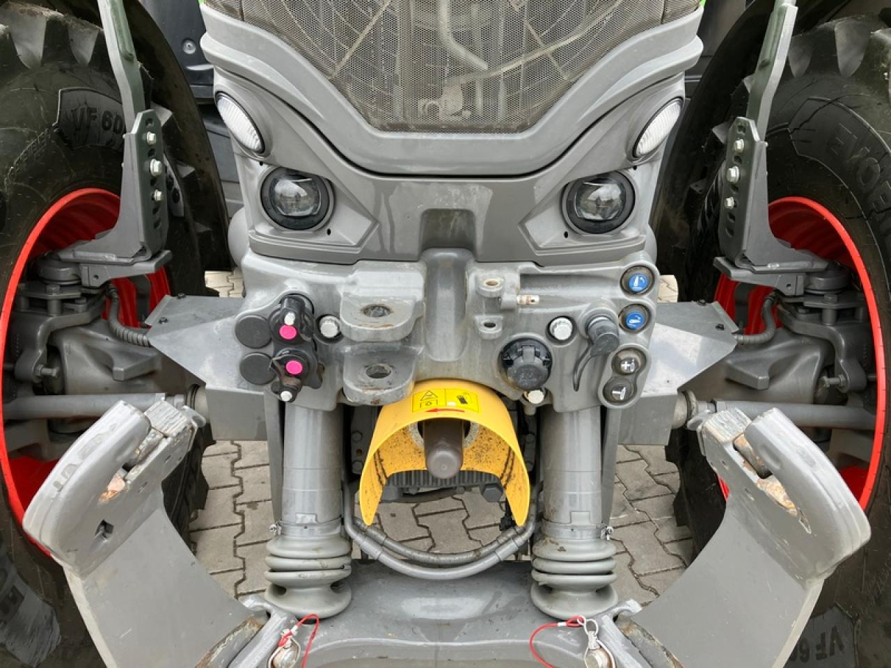 Fendt VARIO 728 GEN 7 PROFI+ RTK - Tracteur agricole: photos 5 Fendt VARIO 728 GEN 7 PROFI+ RTK - Tracteur agricole: photos 5