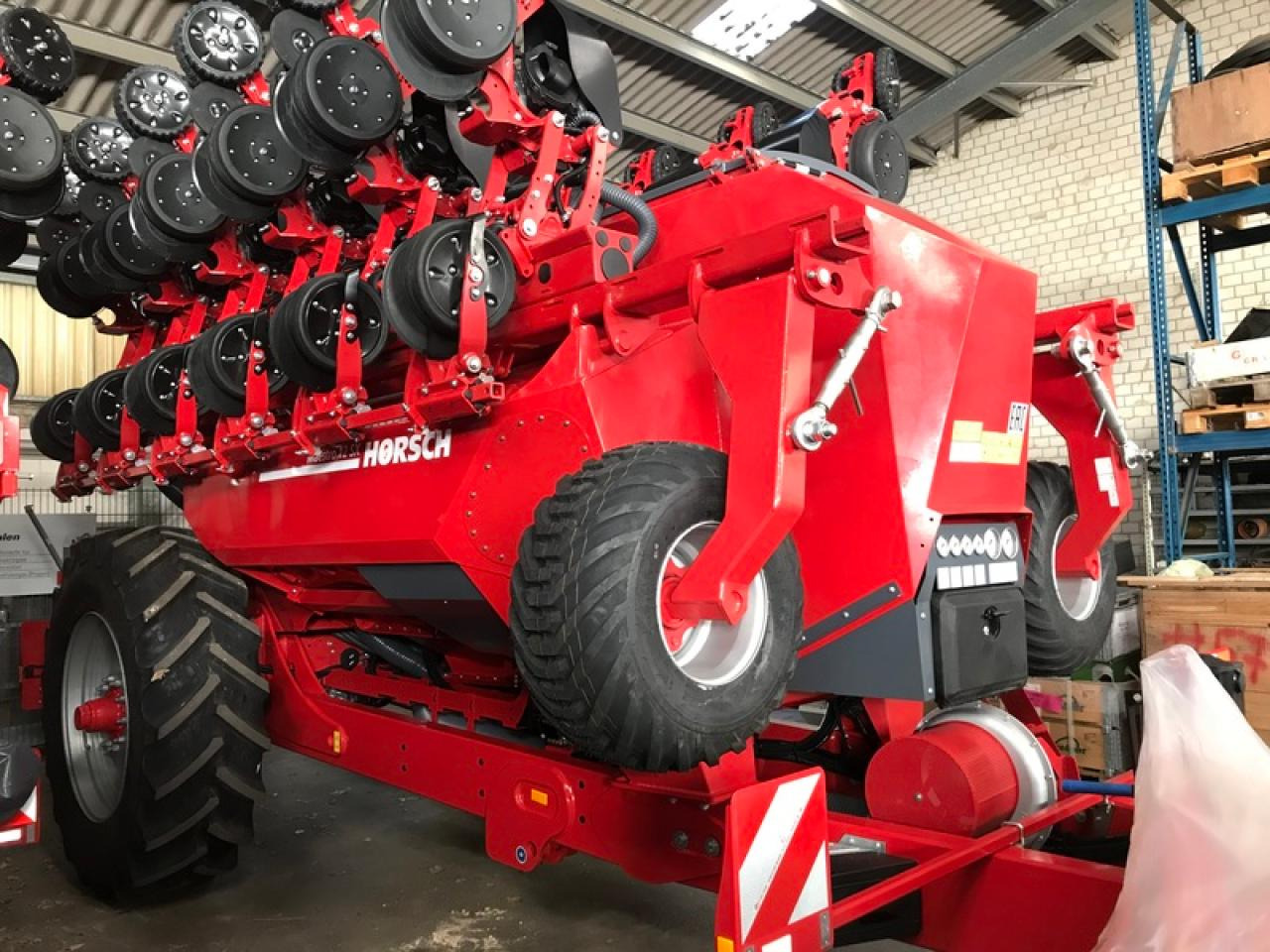 Horsch MAESTRO 12SX AUTOFORCE - Semoir monograine: photos 2 Horsch MAESTRO 12SX AUTOFORCE - Semoir monograine: photos 2
