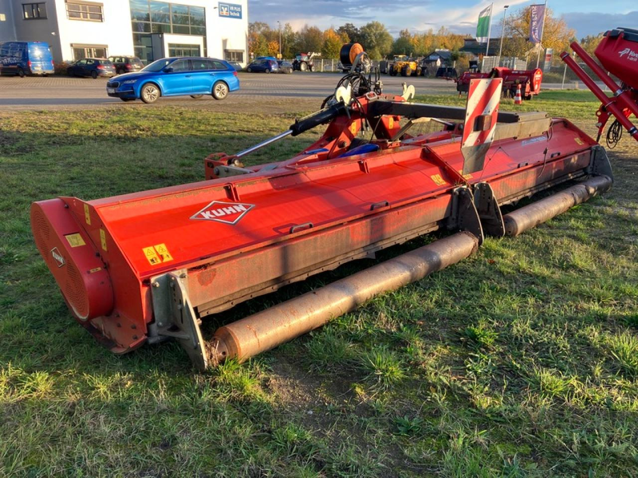 Kuhn RM 610 R - Broyeur à axe horizontal: photos 3 Kuhn RM 610 R - Broyeur à axe horizontal: photos 3