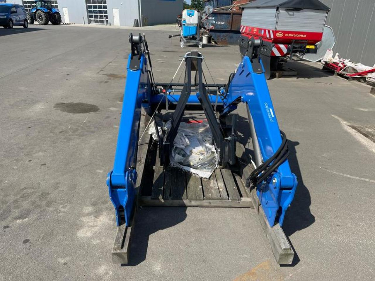 Stoll FRONTLADERSCHWINGE FZ41-29.1 - Chargeur frontal pour tracteur: photos 2 Stoll FRONTLADERSCHWINGE FZ41-29.1 - Chargeur frontal pour tracteur: photos 2