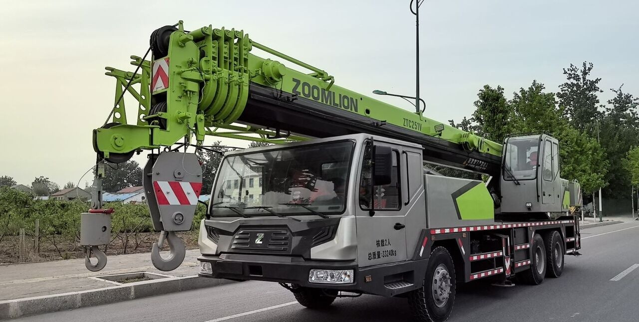 Zoomlion - Grue mobile: photos 4 Zoomlion - Grue mobile: photos 4