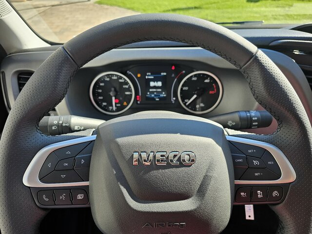 IVECO Daily 35S18 3.0 Koffer Voll-LED Navigation - Fourgon grand volume: photos 5 IVECO Daily 35S18 3.0 Koffer Voll-LED Navigation - Fourgon grand volume: photos 5