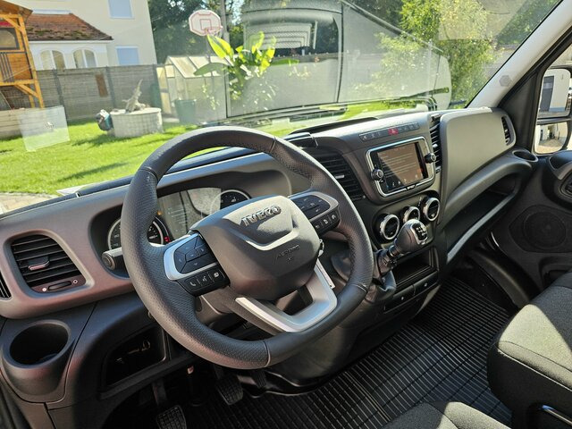 IVECO Daily 35S18 3.0 Koffer Voll-LED Navigation - Fourgon grand volume: photos 4 IVECO Daily 35S18 3.0 Koffer Voll-LED Navigation - Fourgon grand volume: photos 4