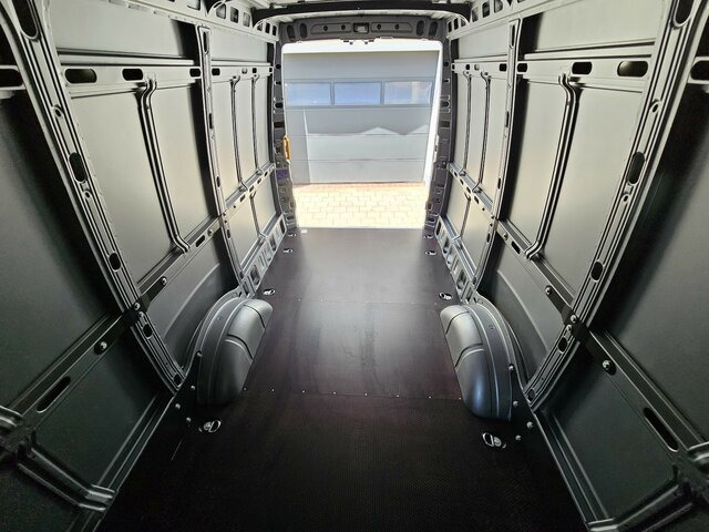 Fourgon utilitaire, Utilitaire double cabine IVECO Daily 35S18HA8V DOKA Snoeks Mixto Hi-Matic 16m³...: photos 30