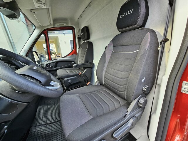 IVECO Daily 35S21HA8V Hi-Matic 16m³ XL LED AirPro - Fourgon utilitaire: photos 4 IVECO Daily 35S21HA8V Hi-Matic 16m³ XL LED AirPro - Fourgon utilitaire: photos 4