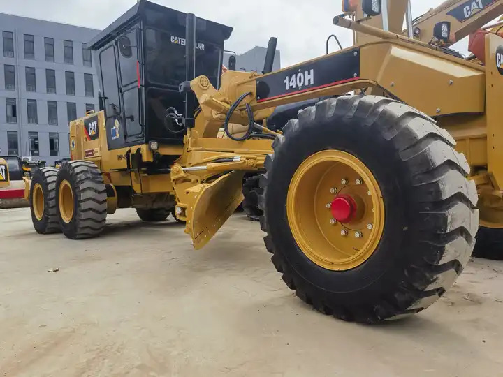 Best price JAPAN made grader cat 140h motor grader second hand low prices hot selling - Niveleuse: photos 5 Best price JAPAN made grader cat 140h motor grader second hand low prices hot selling - Niveleuse: photos 5