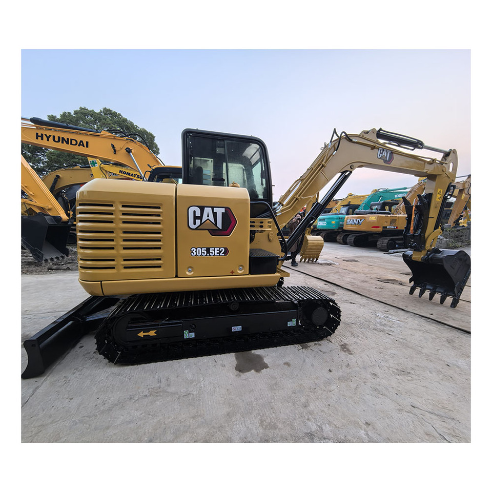 CAT 305.5E2 Excavator - Mini pelle: photos 2 CAT 305.5E2 Excavator - Mini pelle: photos 2