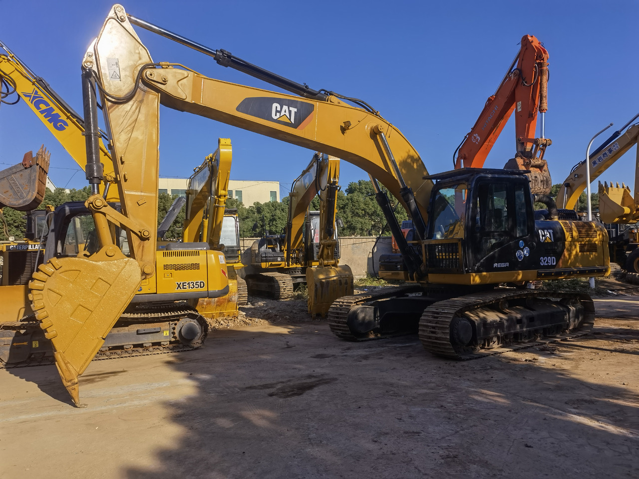CAT 329D Excavator - Pelle sur chenille: photos 1 CAT 329D Excavator - Pelle sur chenille: photos 1