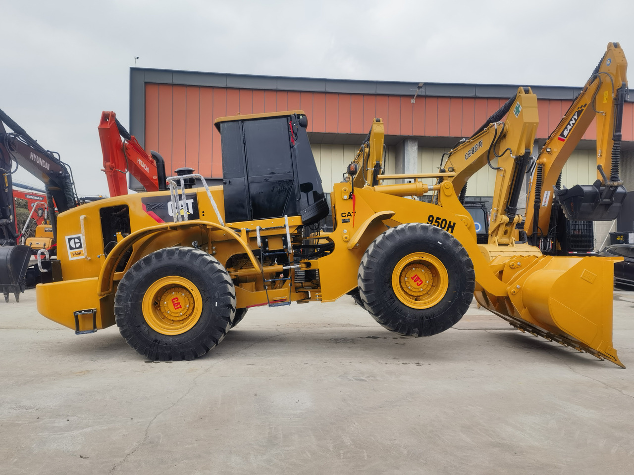 CAT 950H Wheel Loader - Chargeuse sur pneus: photos 3 CAT 950H Wheel Loader - Chargeuse sur pneus: photos 3