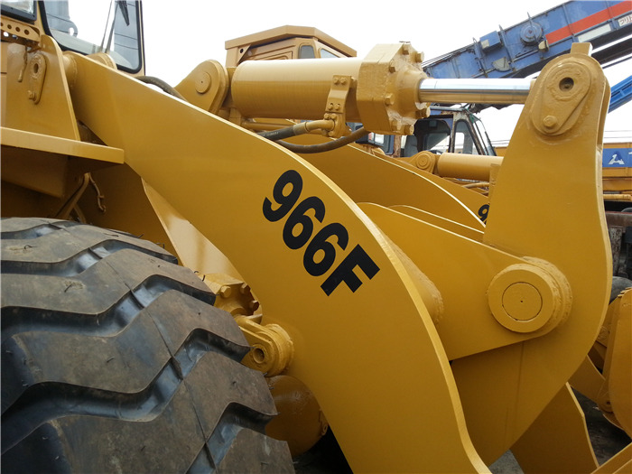 CAT 966F - Chargeuse sur pneus: photos 4 CAT 966F - Chargeuse sur pneus: photos 4