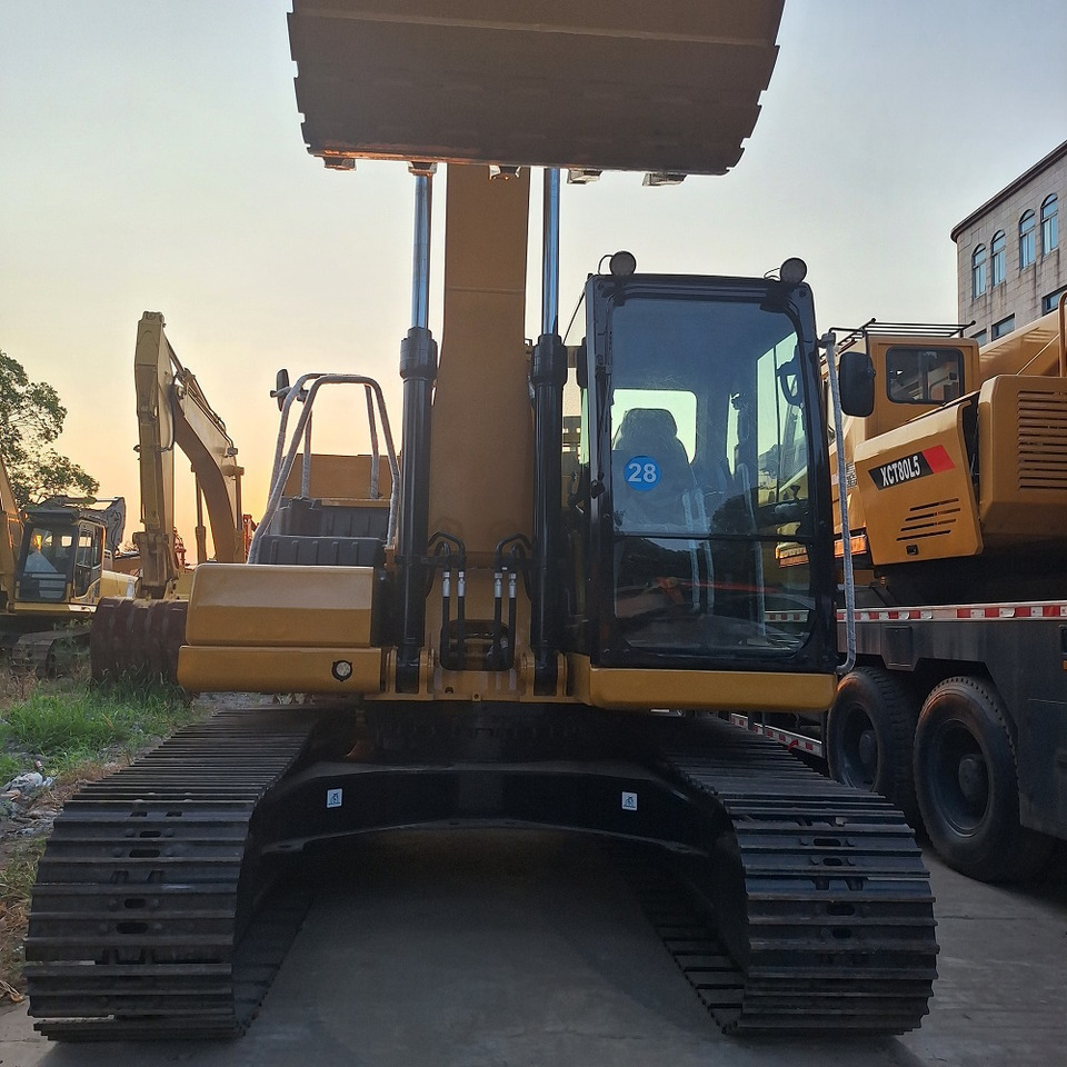 CAT320GC - Pelle sur chenille: photos 4 CAT320GC - Pelle sur chenille: photos 4